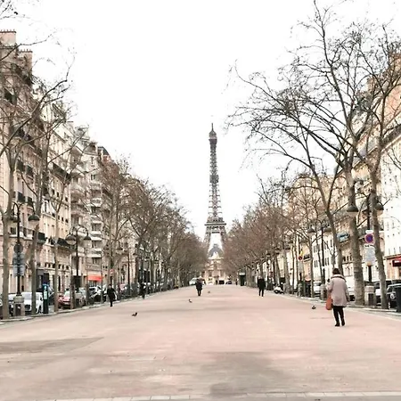 Cocooning Near The Eiffel Tower